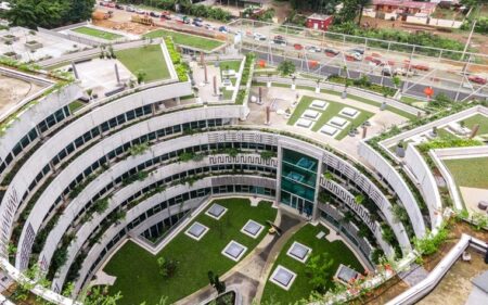 Orange inaugure un nouveau siège à Abidjan