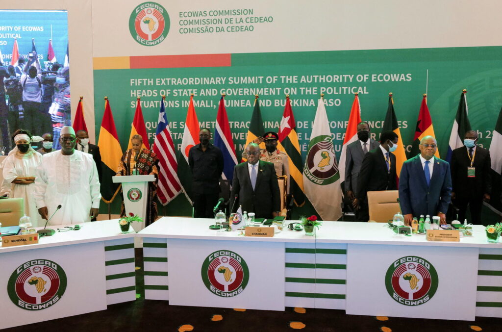 Coups d’Etat en Afrique : La CEDEAO maintient les sanctions contre le Mali et trace la ligne rouge à la Guinée et au Burkina-Faso