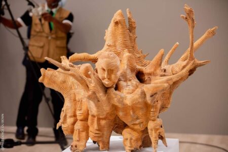 Bénin : L’exposition d’œuvres d’art a connu un « grand succès populaire » et une prochaine réouverture est pour le 15 juillet. Fin de l'exposition des trésors royaux à la présidence