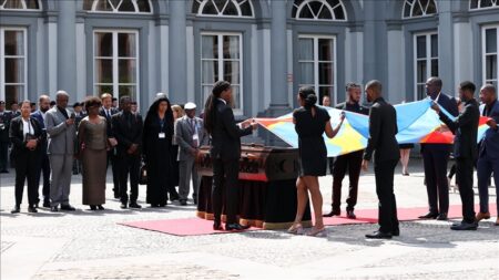 la Belgique restitue une dent de Patrice Lumumba