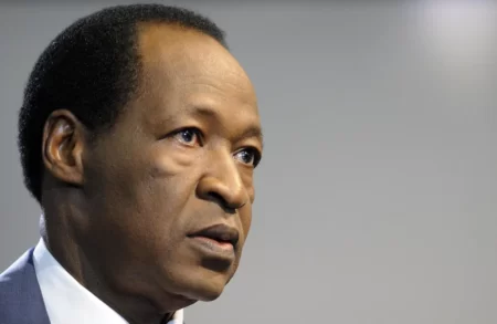 Former President Blaise Compaoré asks for forgiveness from the people of Burkina Faso and especially from the Sankara family. It is through a letter sent on Tuesday by an Ivorian delegation to the president of the transition Paul-Henri Damiba.