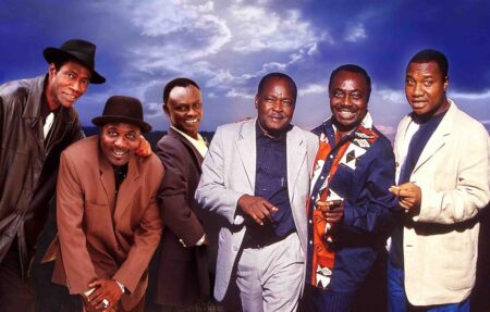 This Friday 12 August 2022 is the 18th anniversary of the death of Gnonnas Pedro, Beninese salsero and member of the group Africando. He died in 2004 of prostate cancer.