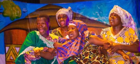 Les ballets du Larred-Uac ont égayé le public de Cotonou le samedi 06 août 2022 au Fitheb à Cotonou. C'est à travers le spectacle "Cordon ombilical".