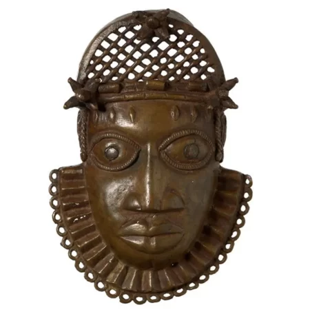 Nigeria: Several looted works of art soon to be returned by the British authorities. The Horniman Museum in London announced on Sunday 07 August the return of several Nigerian royal treasures that were looted by British troops in 1897. This decision has been welcomed but also criticised, for fear of seeing some Western museums emptied of their treasures.