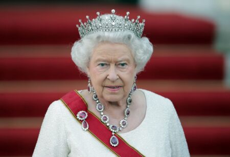 La Reine d'Angleterre Elizabeth II a accédé au trône en 1952. Ce qui avait fait d’elle l’héritière de millions de sujets à travers le monde, dont beaucoup contre leur gré. Au moment où plusieurs nations lui rendent des hommages, dans les anciennes colonies de l'Empire britannique, sa mort suscite  plutôt des sentiments de colère et de frustrations. Des évènements malheureux vécus sous son règne peinent à s’oublier.