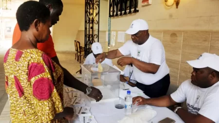 Les élections présidentielles en Guinée Equatoriale avancées de cinq mois