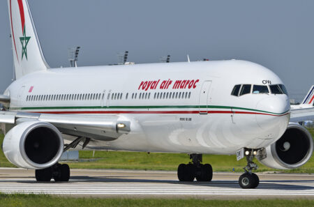 Transport: Royal Air Maroc reorganises its flight program Two new tourist routes linking Paris CDG to Marrakech, and Seville to Casablanca via Tangiers, and the resumption of three direct air routes linking Casablanca to Porto, Tenerife and Luanda. This was announced on Monday 24 October by the national airline. The new program will be effective from the end of this month.