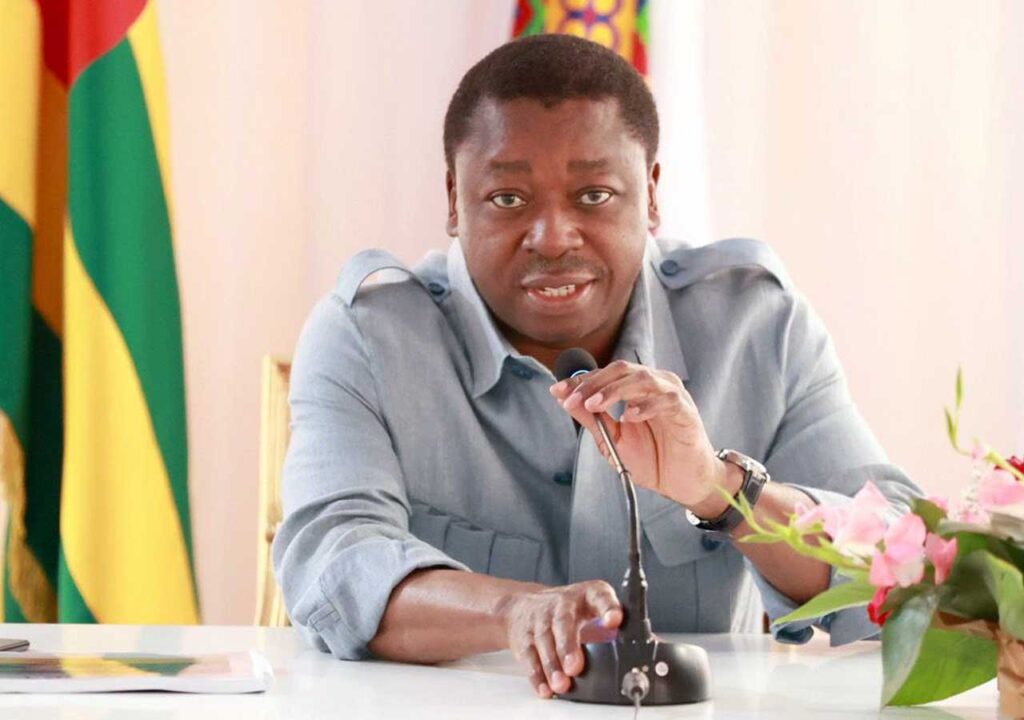 Togo: 4175 victims of terrorist attacks have benefited from government aid In the Council of Ministers on Thursday 27 October 2022, Damehame Yark, Minister of Security and Civil Protection, gave an update on the government's assistance to victims of terrorist attacks in the Savannah region. 789 households are beneficiaries of this aid, whose instructions are given by President Faure Gnassingbé.