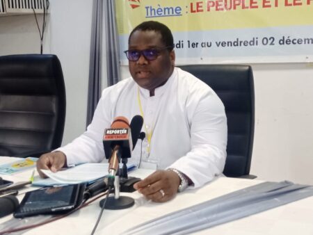 The 20th symposium of the Institute of Artisans of Justice and Peace (IAJP) started on Thursday 2 December and ended on Friday 3 December 2022 at the Chant d'Oiseau in Cotonou. These meetings, which also mark the commemoration of the 25th anniversary of the creation of this institute, enabled the various actors invited to consult each other and then to make resolutions. These five resolutions sound like the IAJP's solemn appeal to all Beninese citizens to commit themselves responsibly to the vitality of democracy and the legitimacy of parliament.
