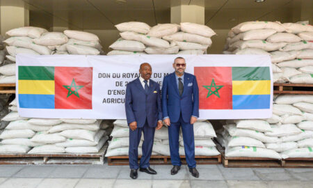Le roi du Maroc Mohamed VI fait don de 2000 tonnes de fertilisants aux agriculteurs gabonais