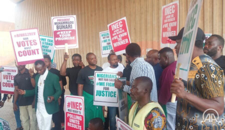 Présidentielles au Nigeria: l'opposition veut saisir la justice