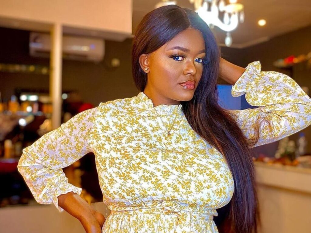 Créol répond à la polémique concernant sa grossesse et confirme être bien enceinte.