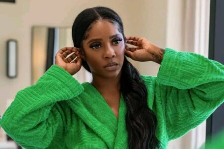 Nigerian singer Tiwa Savage was the victim of a kidnapping attempt.
