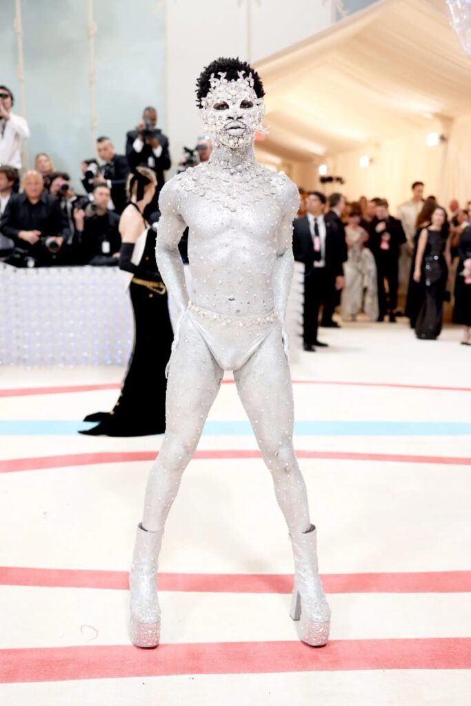 Lil Nas X sur le tapis rouge du Met Gala 2023